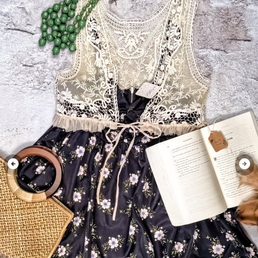 Aria's Look Includes (5) carefully selected pieces